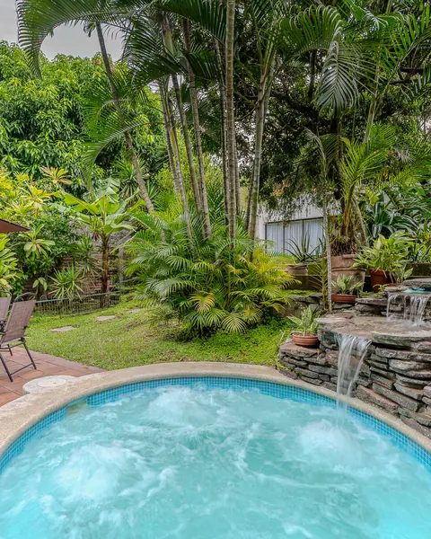 Piscina de hidromasaje · Casa Lúmina